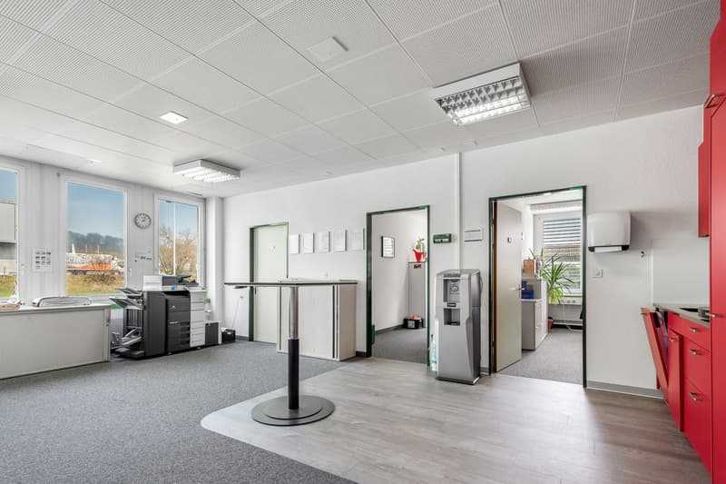 1'010 m² klimatisierte Büroflächen - ideal für Verwaltung, Entwicklung und Administration (6)