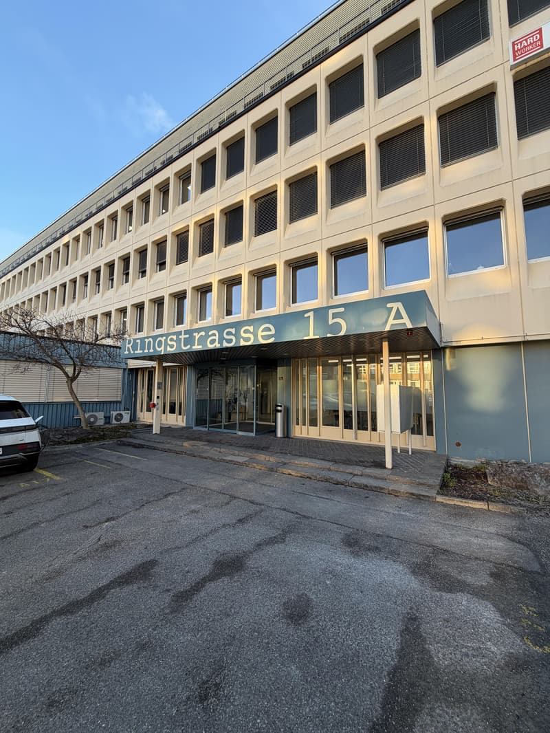 Office for Rent: Space for Ideas & Growth (7)