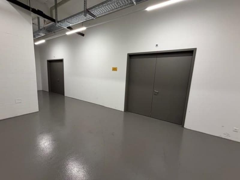 Mix & Match - Due aree di stoccaggio con una superficie totale di 260 m²! (5)