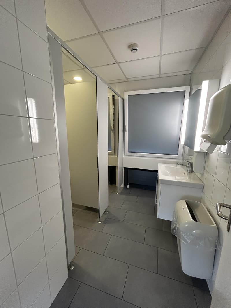 Exclusive office space with rooftop terrace and high-end finishes (9)