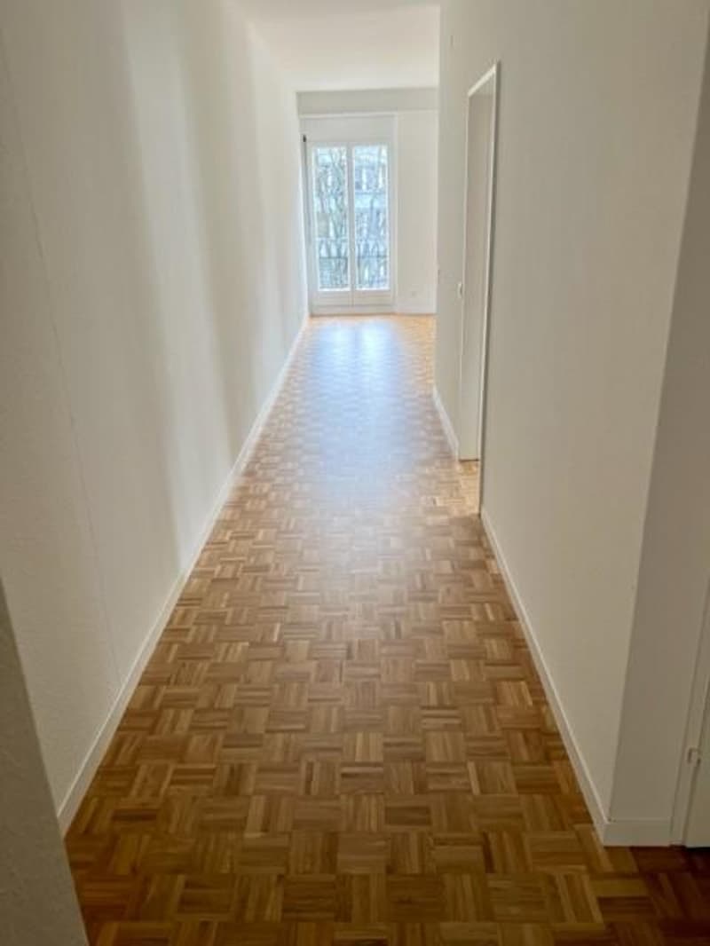 Charming and central 2.5-room apartment in Zürich-Oerlikon (8)