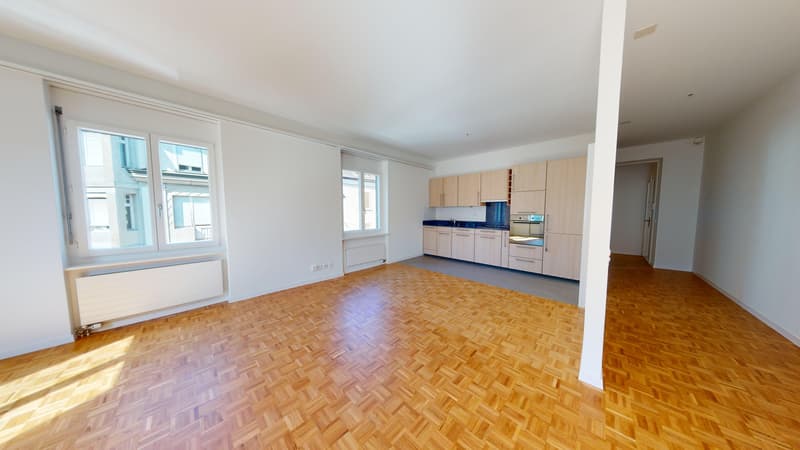 Charming and central 2.5-room apartment in Zürich-Oerlikon (3)