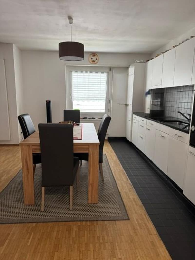 Attraktive 4.5 Zimmerwohnung in Glattbrugg (3)