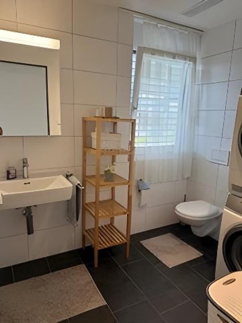 Modern, hell & gemütlich 2.5 Zimmer in Wald ZH (7)