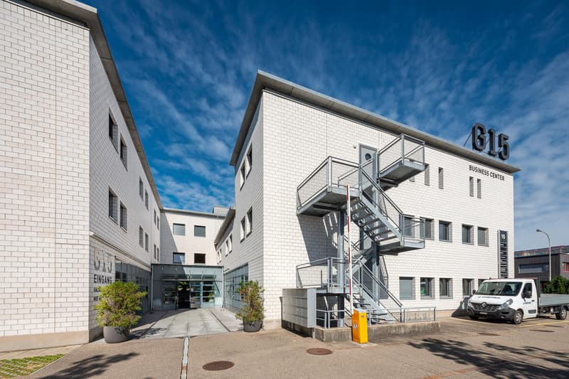 Ihr neuer Standort: Sichtbare Adresse im Handwerkerzentrum (2)