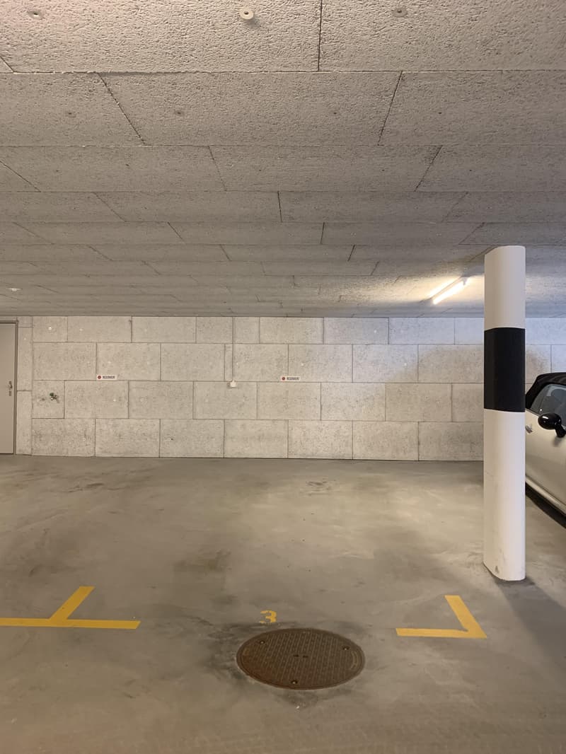 Parkplatz in Meilen (2)