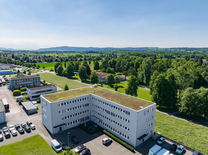 Ready-to-move-in & high-quality developed commercial and office space! (13)