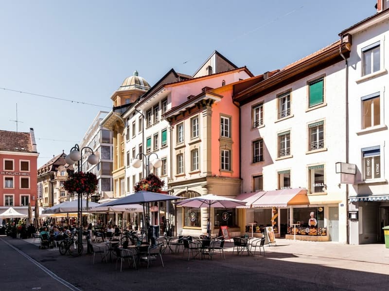 Pedestrian zone of Biel: Commercial space at Marktgasse 9 (1)