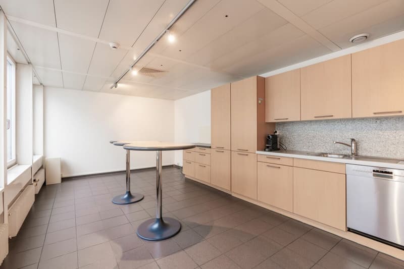 Ihr Büro mit maximaler Präsenz an der Zürcherstrasse (6)