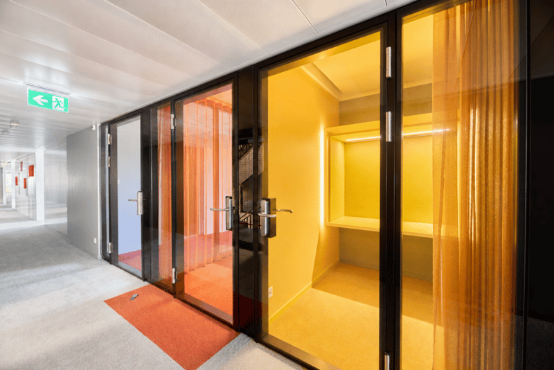 Spazio di locazione moderno di 954 m2 al 3° piano (9)