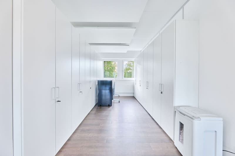 High-quality office and commercial space (10)