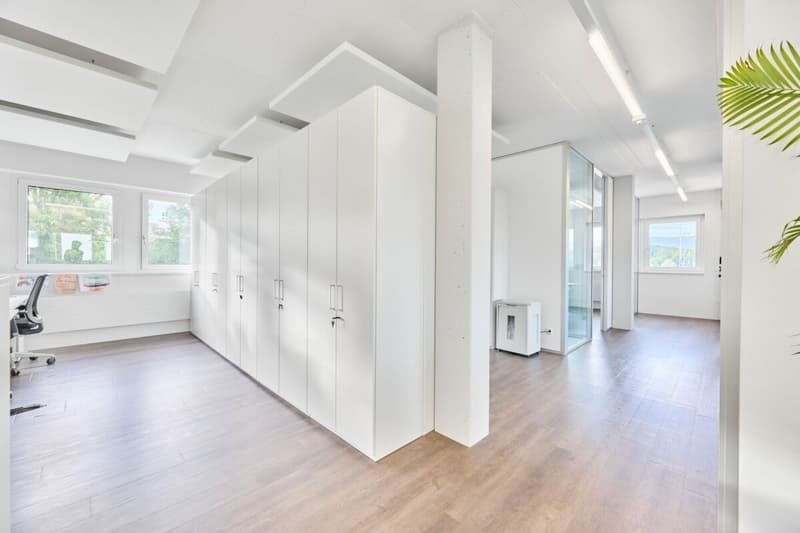 High-quality office and commercial space (9)