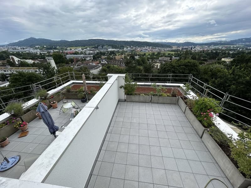 Beautiful attic apartment in Oberengstringen! (2)