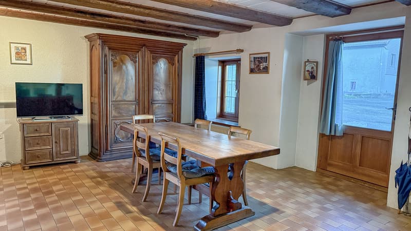 Maison jumelée 5.5 pces avec jardin d'agrément au Mont-de-Buttes / NE (5)