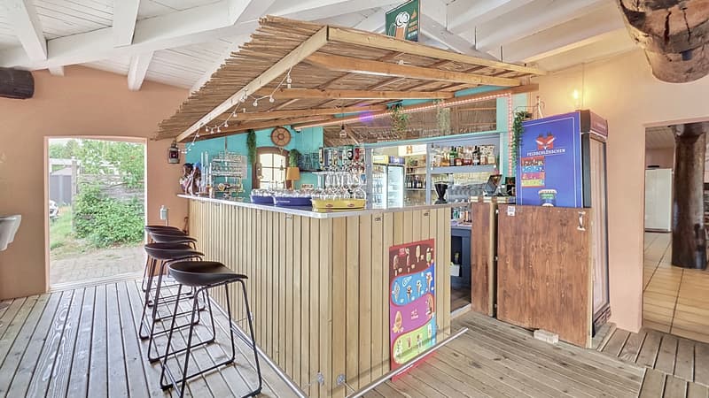 Café-restaurant 140 m2 / bar