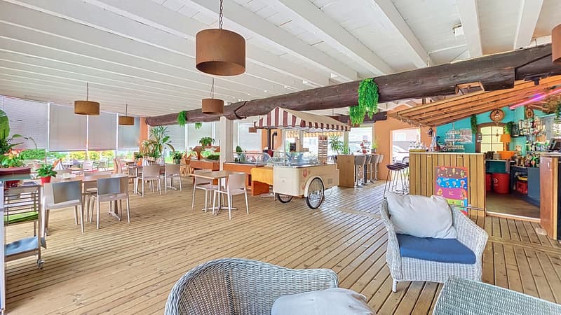 Café-restaurant 140 m2