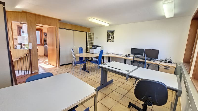 Bureaux / locaux commerciaux modulables de 68 m² à Domdidier / FR (1)