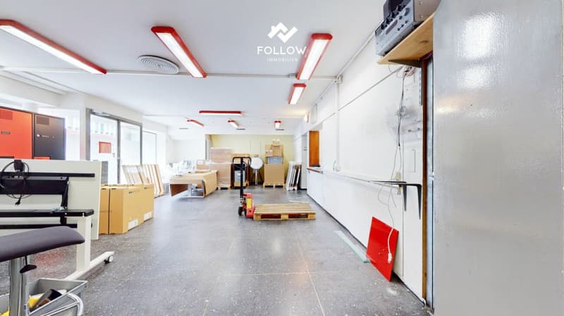 Espace commercial polyvalent au centre de Lengnau - avec concept de salle flexible (17)