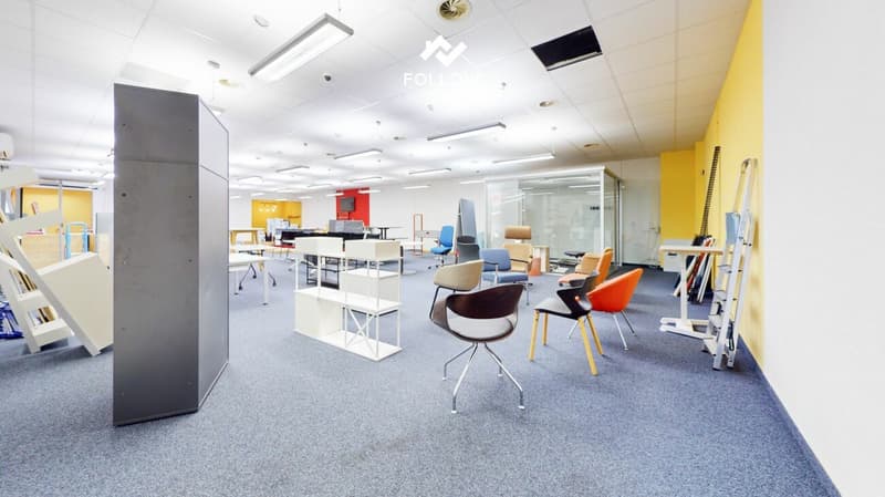 Espace commercial polyvalent au centre de Lengnau - avec concept de salle flexible (14)