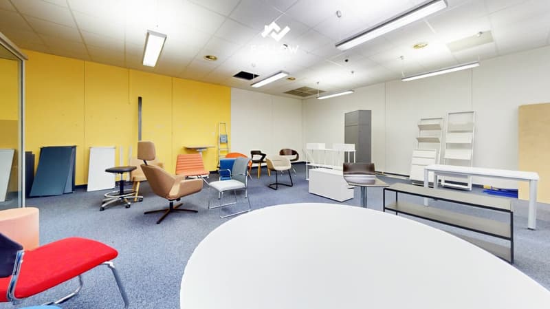 Espace commercial polyvalent au centre de Lengnau - avec concept de salle flexible (15)