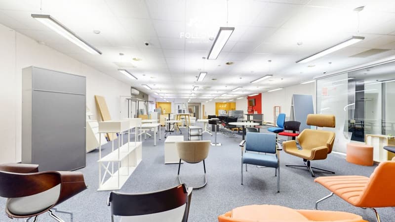Espace commercial polyvalent au centre de Lengnau - avec concept de salle flexible (12)