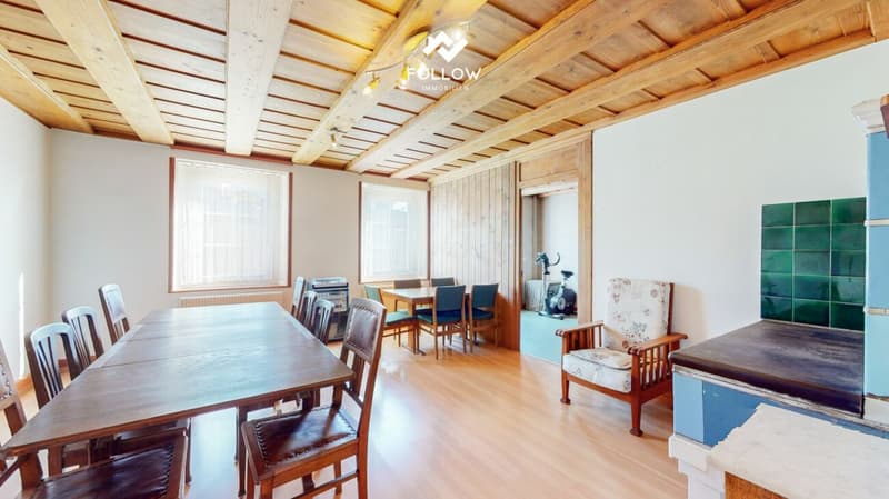 Versatile one- or multi-family house with building land reserve (4)