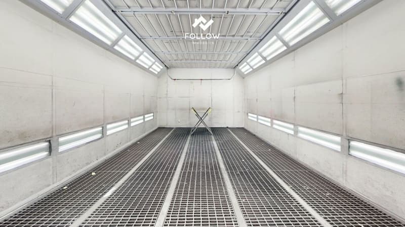 Ici votre entreprise grandit : Hall commercial fonctionnel avec grande surface extérieure (9)