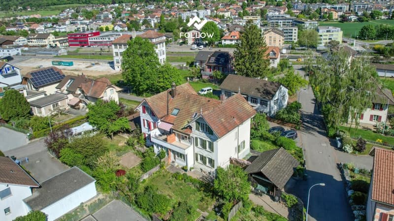 Family Home or Investment Opportunity: Charm and Plenty of Space for Your Visions (17)
