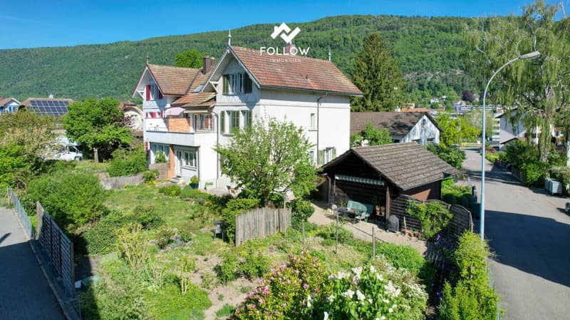 Family Home or Investment Opportunity: Charm and Plenty of Space for Your Visions (2)