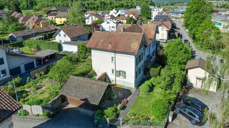 Family Home or Investment Opportunity: Charm and Plenty of Space for Your Visions (16)