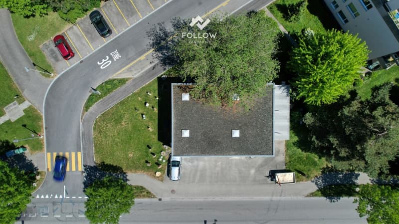 Your new company location: Compact and bright commercial hall with office (6)