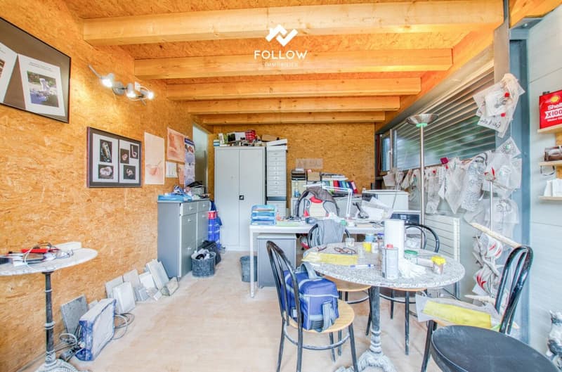 Your new company location: Compact and bright commercial hall with office (9)