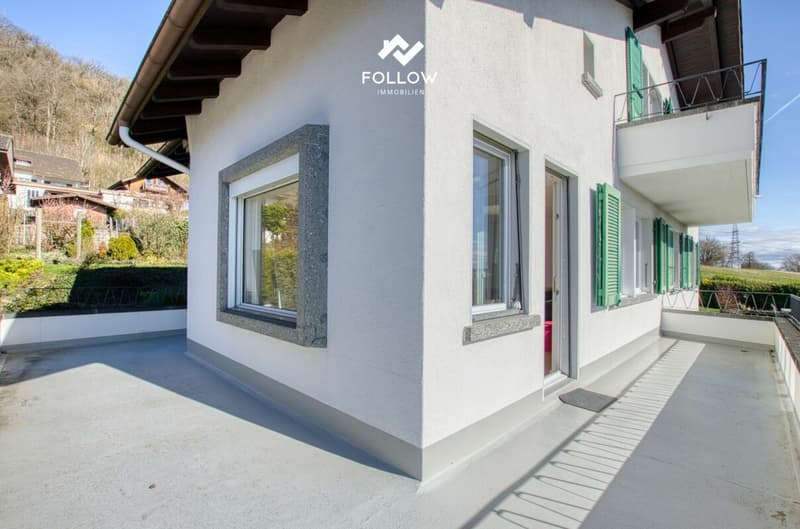 Living with a wide view, two-family house in a prime hillside location (23)