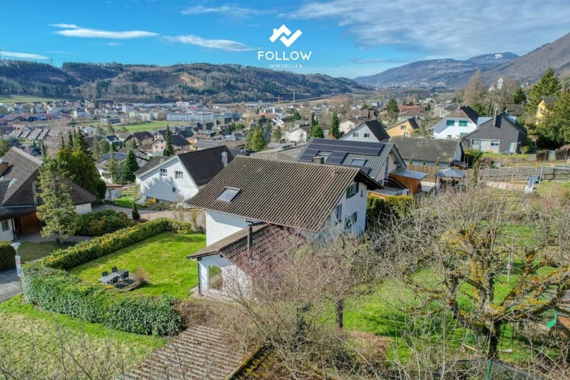 Living with a wide view, two-family house in a prime hillside location (14)