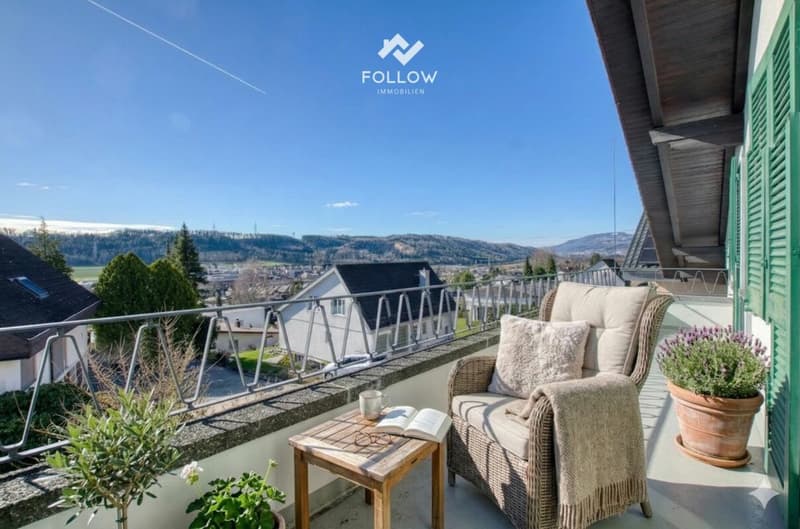 Living with a wide view, two-family house in a prime hillside location (24)