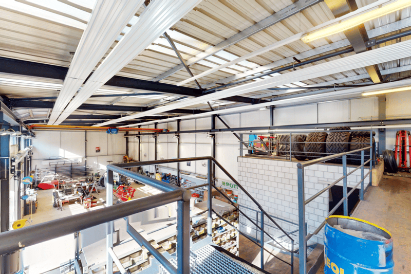 Halle artisanale avec fort potentiel - flexible, bien située et polyvalente. (11)