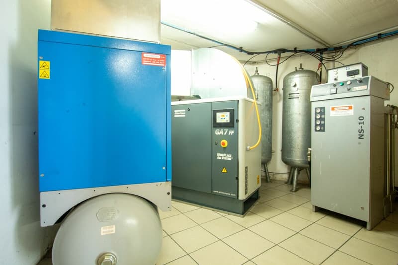 Halle artisanale moderne avec bureaux et fort potentiel d'utilisation à Marly (25)
