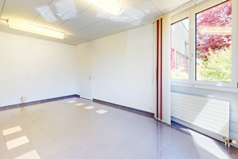 Halle artisanale moderne avec bureaux et fort potentiel d'utilisation à Marly (12)