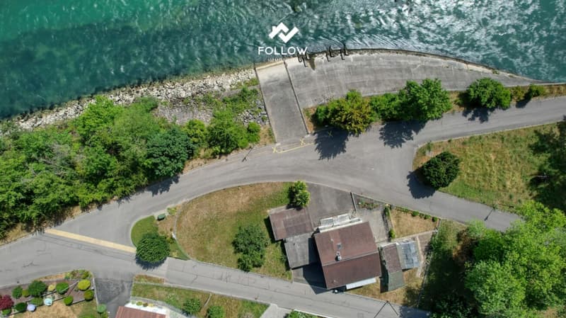 Oggetto di amore in una posizione premium assoluta: chalet con grande terreno direttamente sul fiume Aare (4)