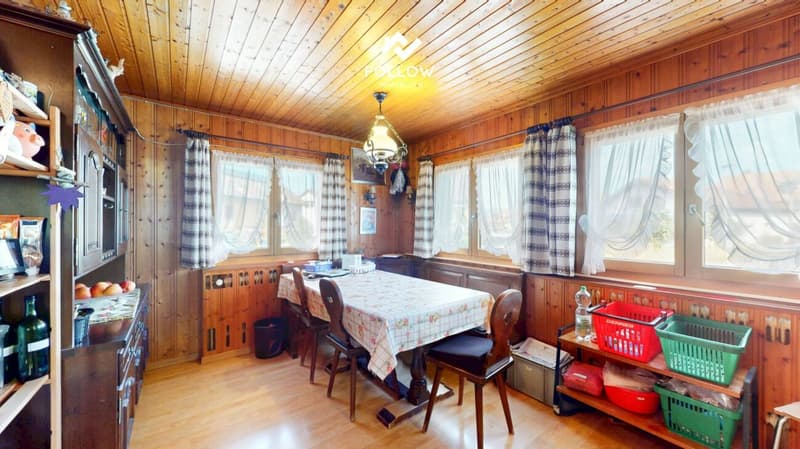 Oggetto di amore in una posizione premium assoluta: chalet con grande terreno direttamente sul fiume Aare (8)