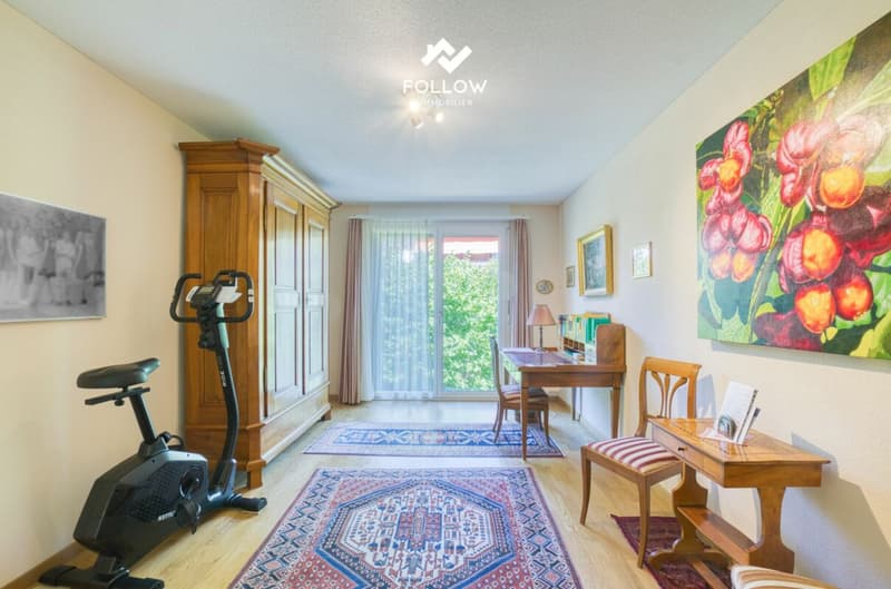 Lichtdurchfluteter Wohntraum: Elegante 4.5-Zimmer-Wohnung an bester Lage in Brügg (10)