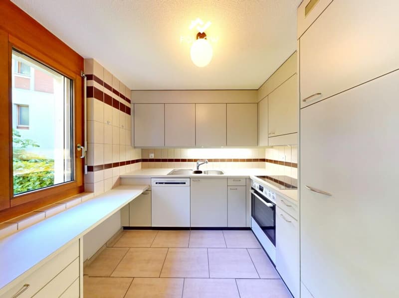 Gemütliche und teilsanierte 2,5 Zimmer Wohnung mit Gartensitzplatz (5)