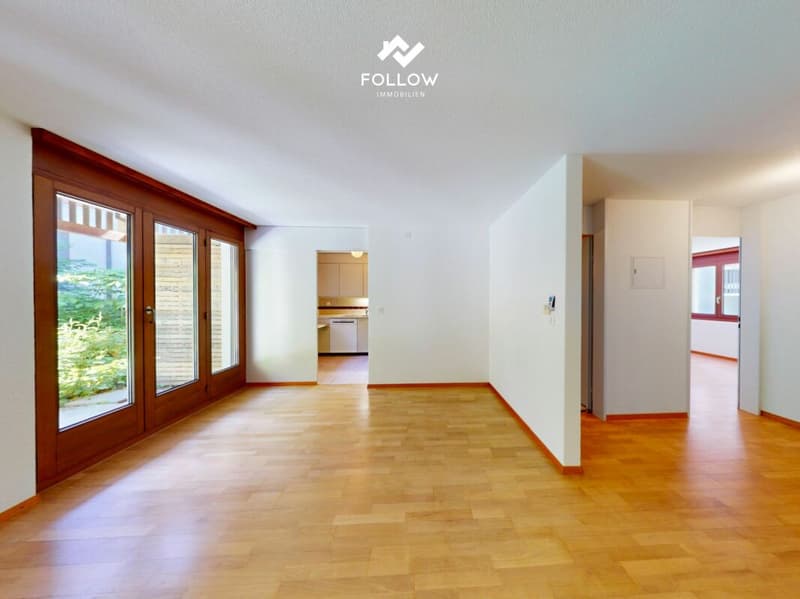 Gemütliche und teilsanierte 2,5 Zimmer Wohnung mit Gartensitzplatz (4)