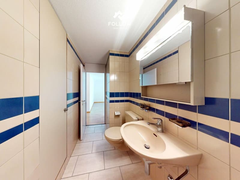 Gemütliche und teilsanierte 2,5 Zimmer Wohnung mit Gartensitzplatz (8)