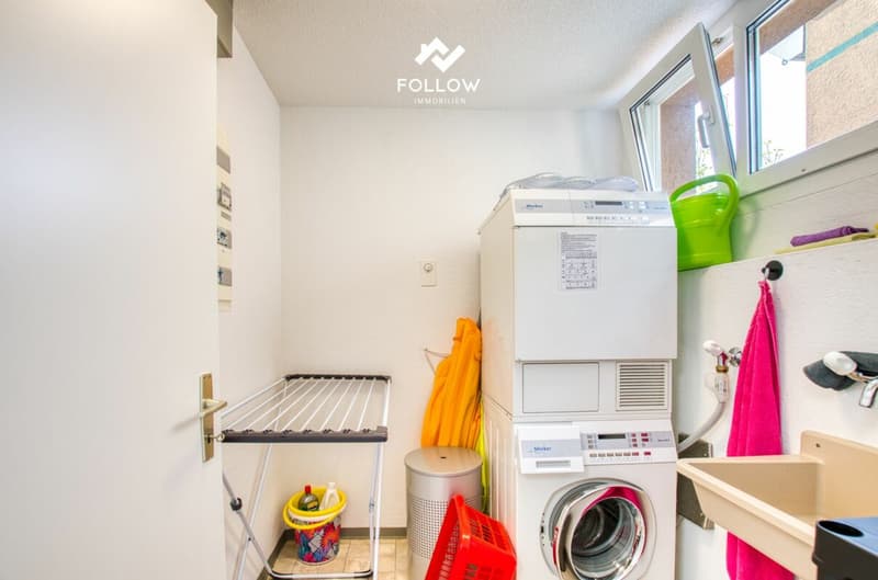 Panoramablick über den Bielersee: Modernisierte Attika-Traumwohnung in Twann (21)