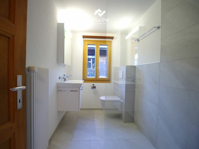Grosse, teilrenovierte und familienfreundliche 4.5-Zimmer-Wohnung mit Balkon und Gartenanteil im Dorfzentrum von Fiesch (6)