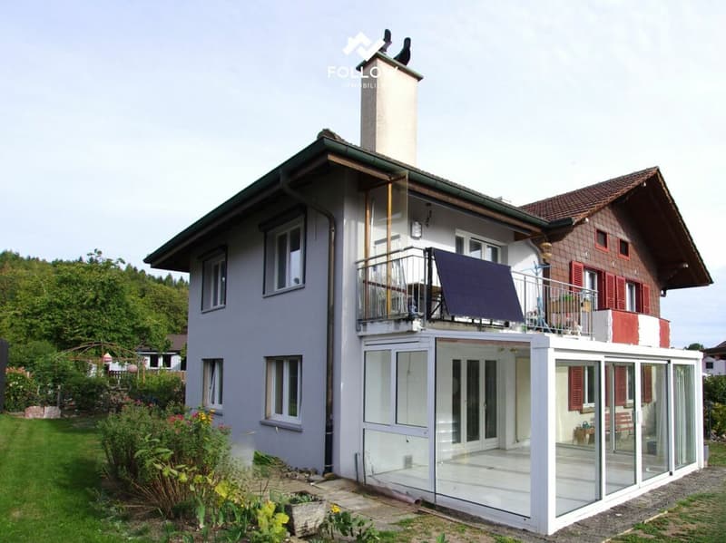 Familienfreundliches Wohnhaus mit 2 Wohnungen, grossem Garten, viel Platz und Ausbaupotential (1)