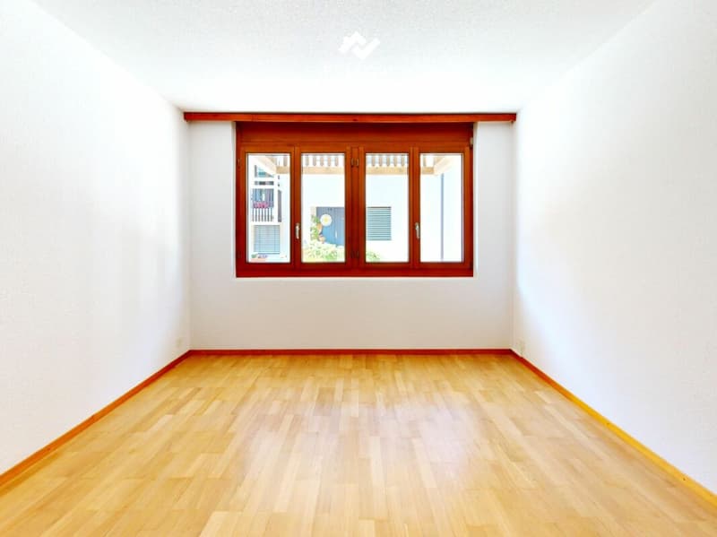Ideale Wohnung für Singles 2,5 Zimmer mit Gartensitzplatz und viel Ruhe im Zentrum von Worb nähe Bahnhof (7)