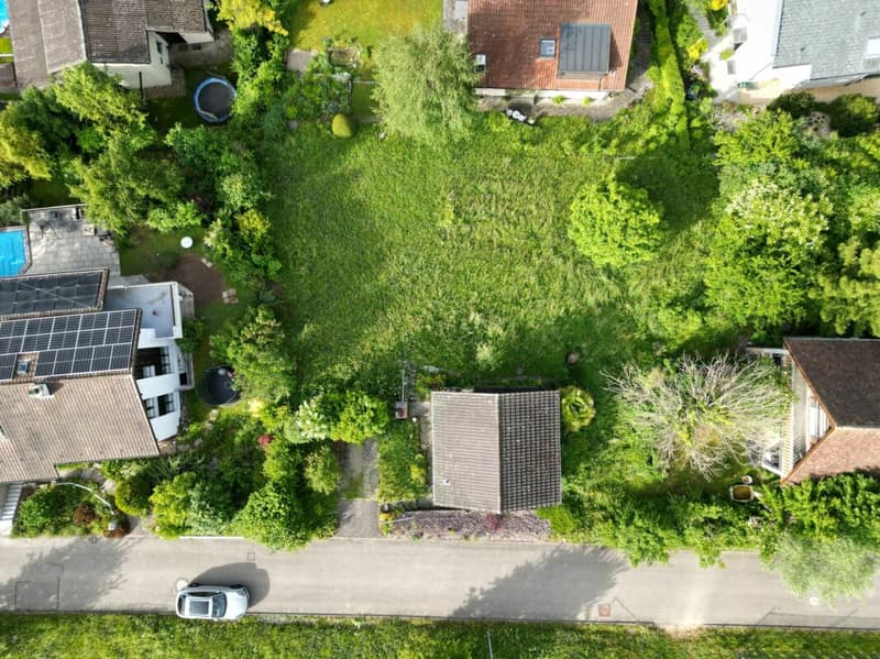 Attractive building plot in a preferred residential area! (1)