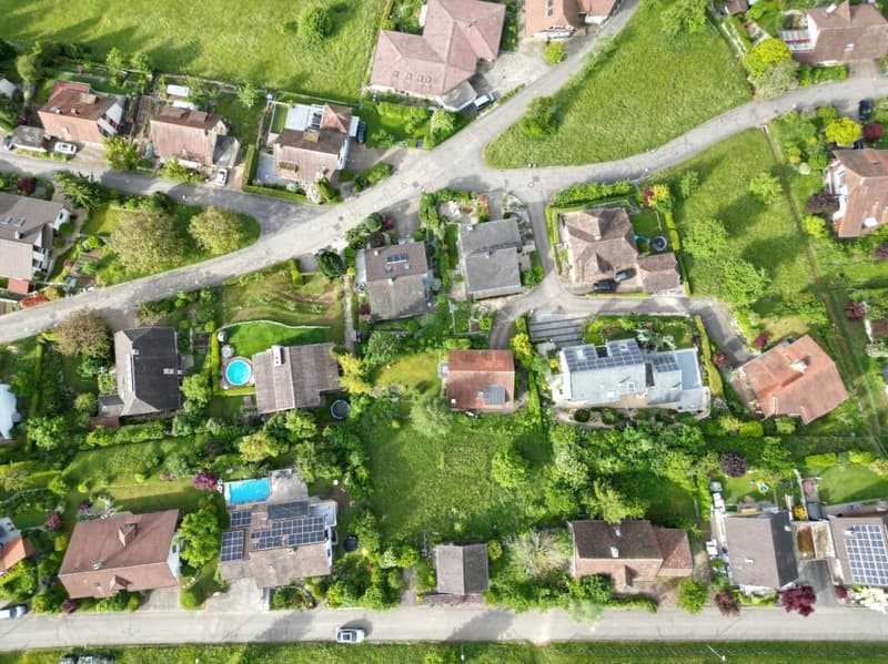 Attractive building plot in a preferred residential area! (2)